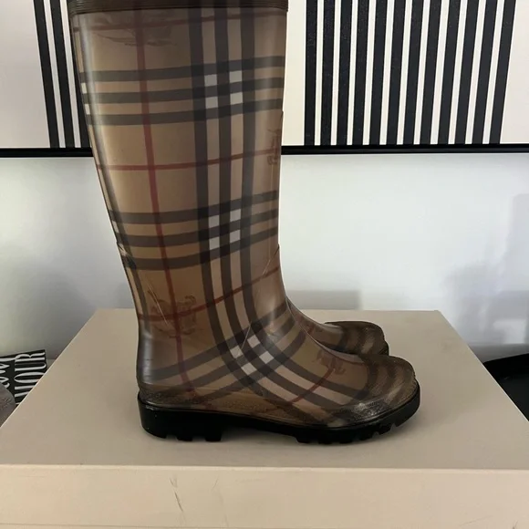 Blueberry boots - Picture 2 of 4